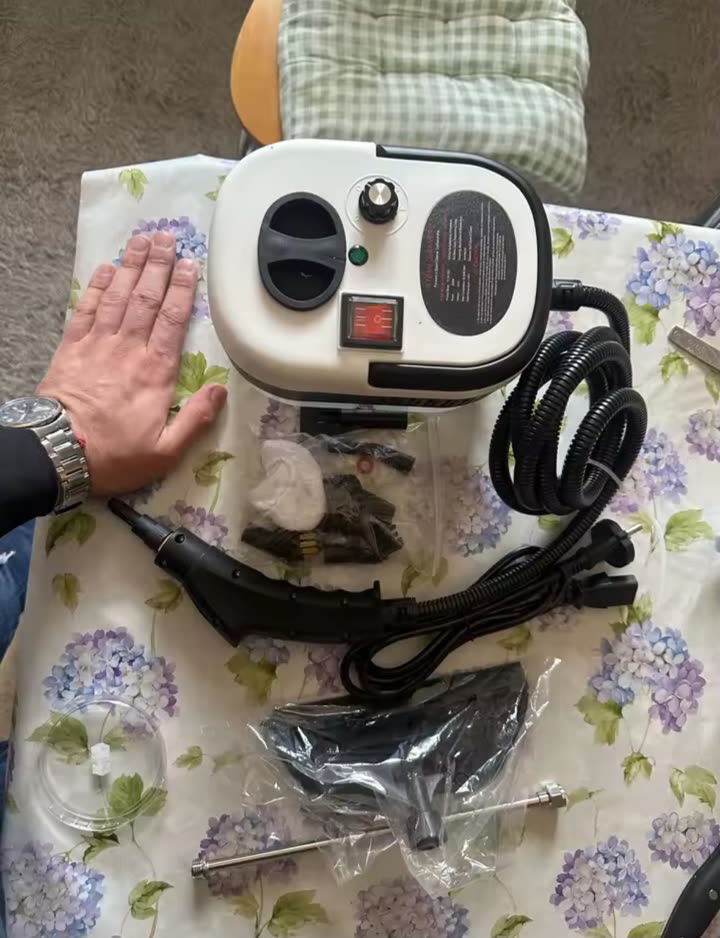 Equipo y accesorios recién desempacados